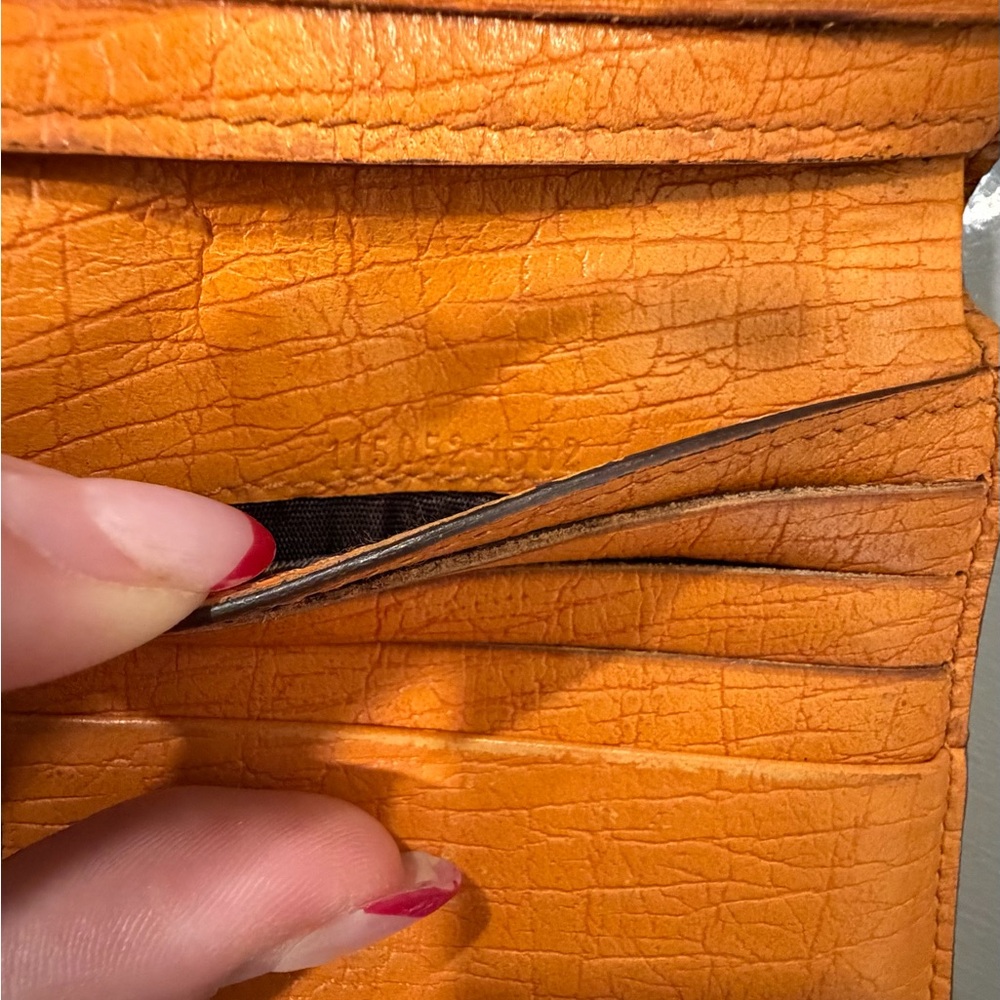 Gucci Beige and Brown Monogram Wallet - Picture 6 of 9